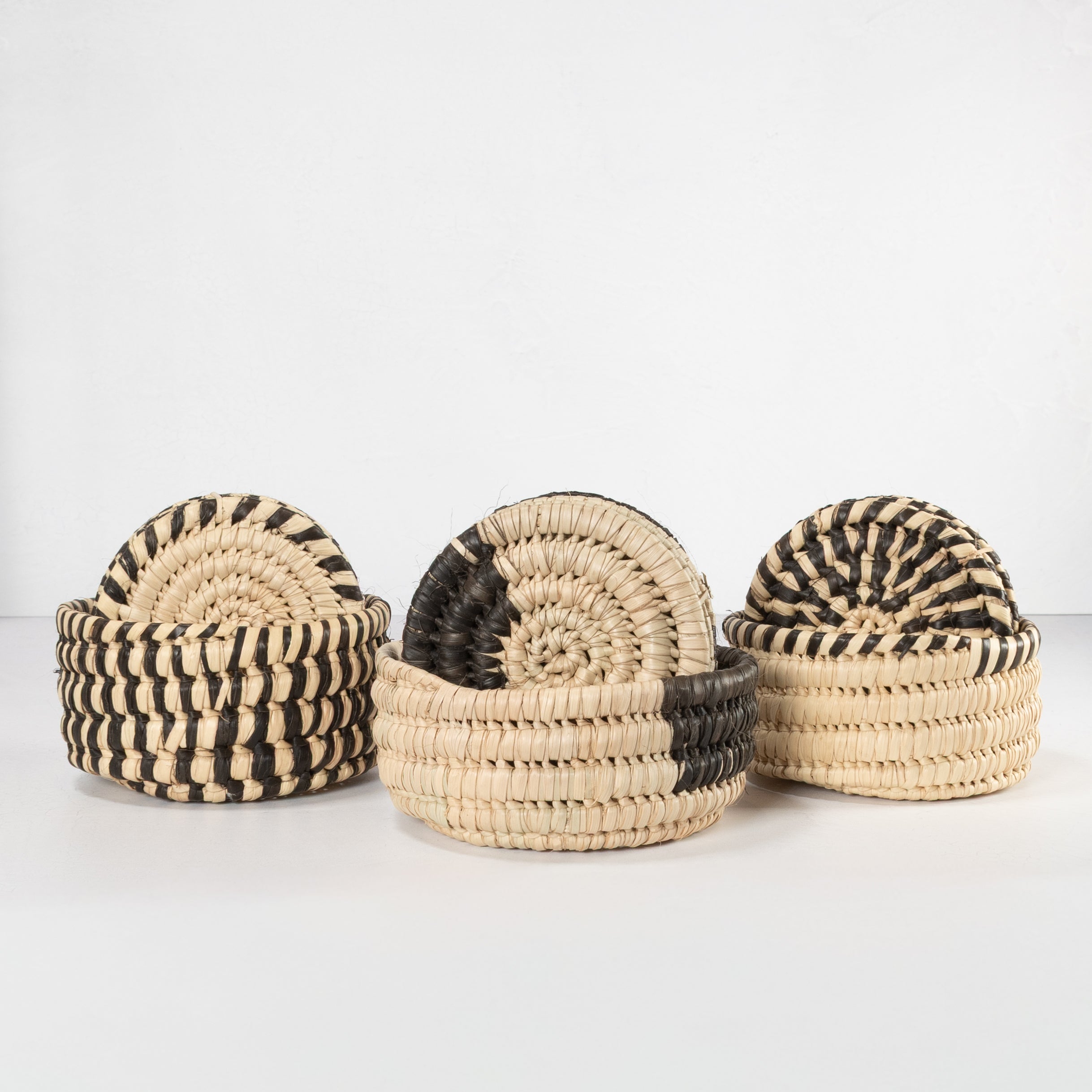 Handwoven Coaster Set - Natural & Black (Set of 6 with Basket)