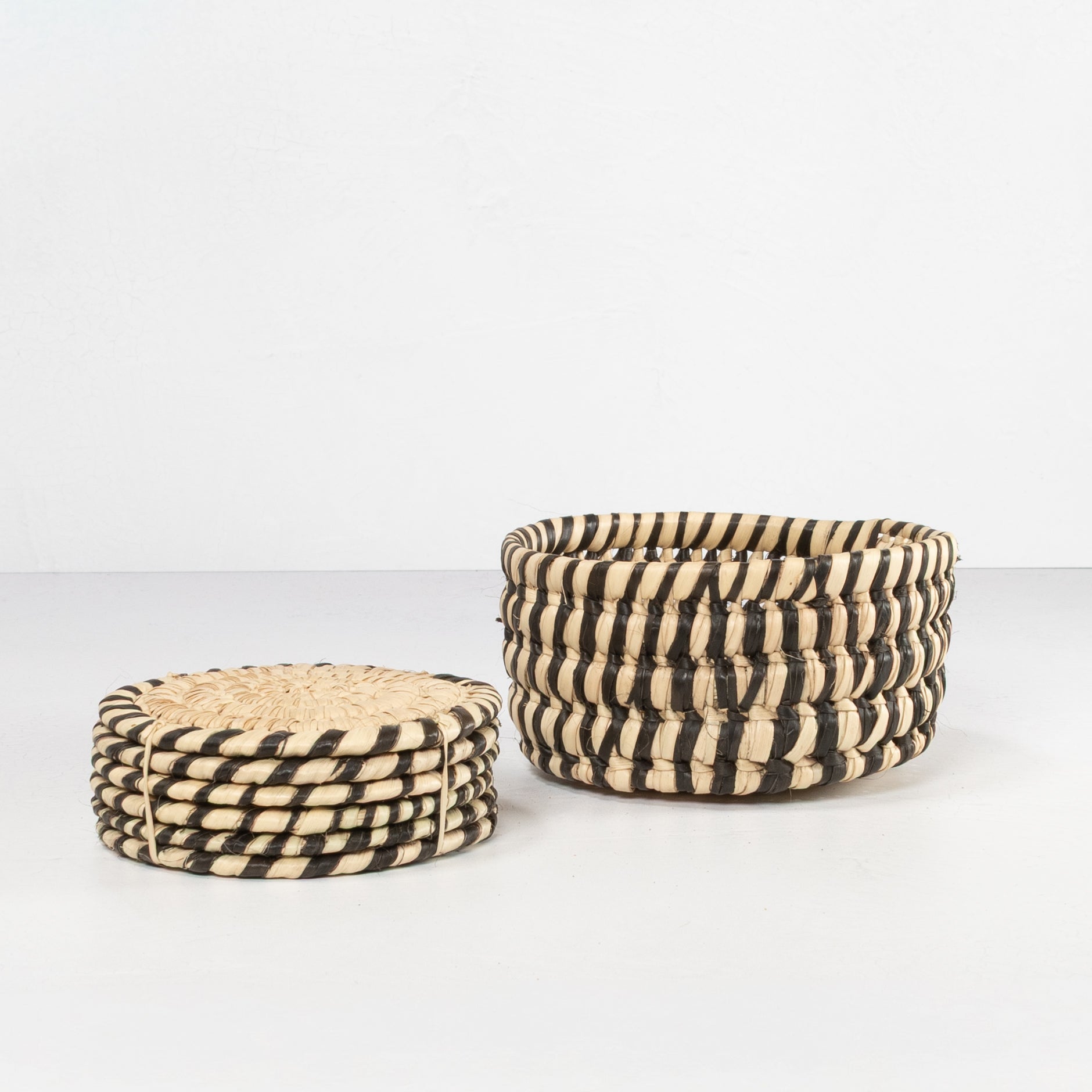 Handwoven Coaster Set - Natural & Black (Set of 6 with Basket)