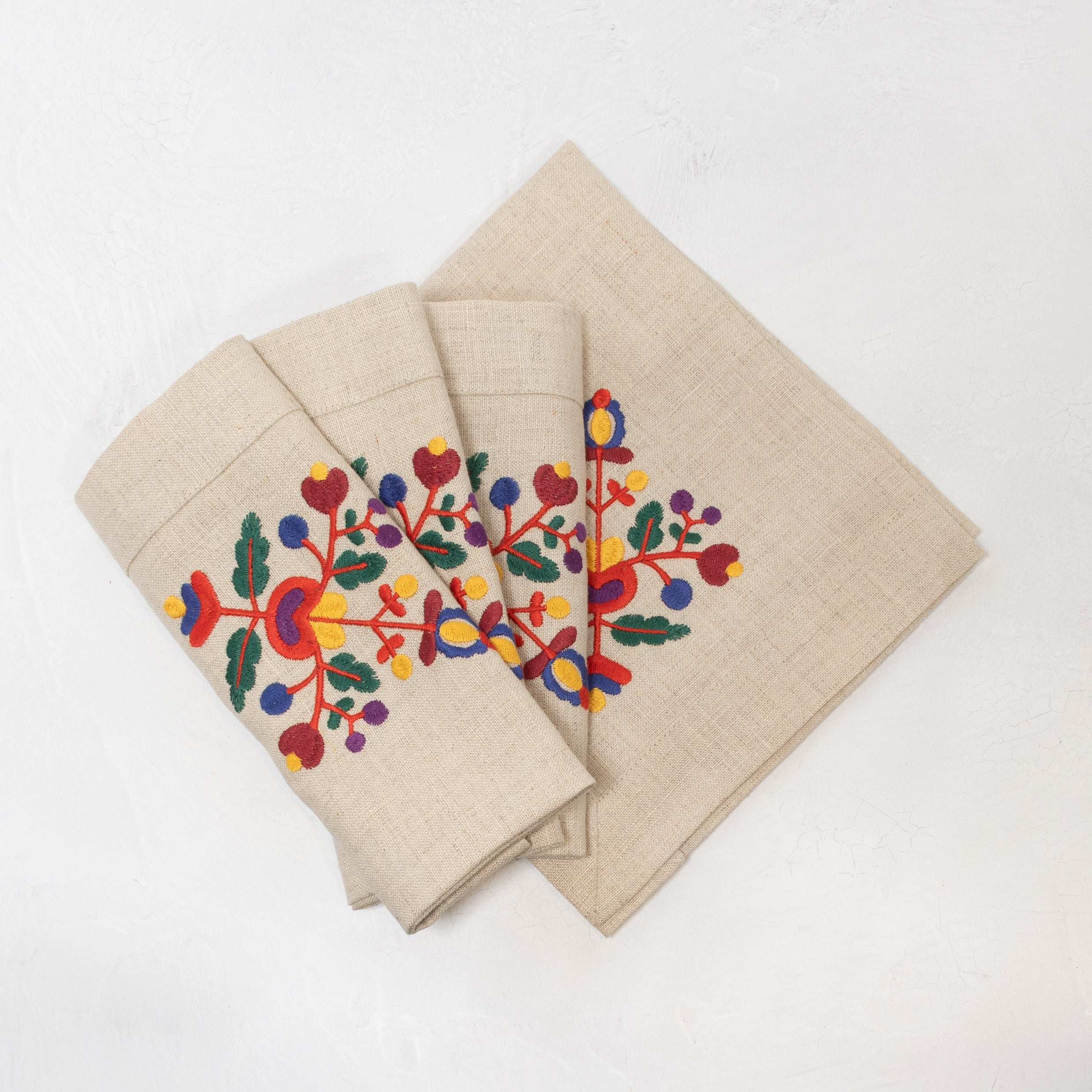 Embroidered Floral Linen Napkin Set (Set of 4)
